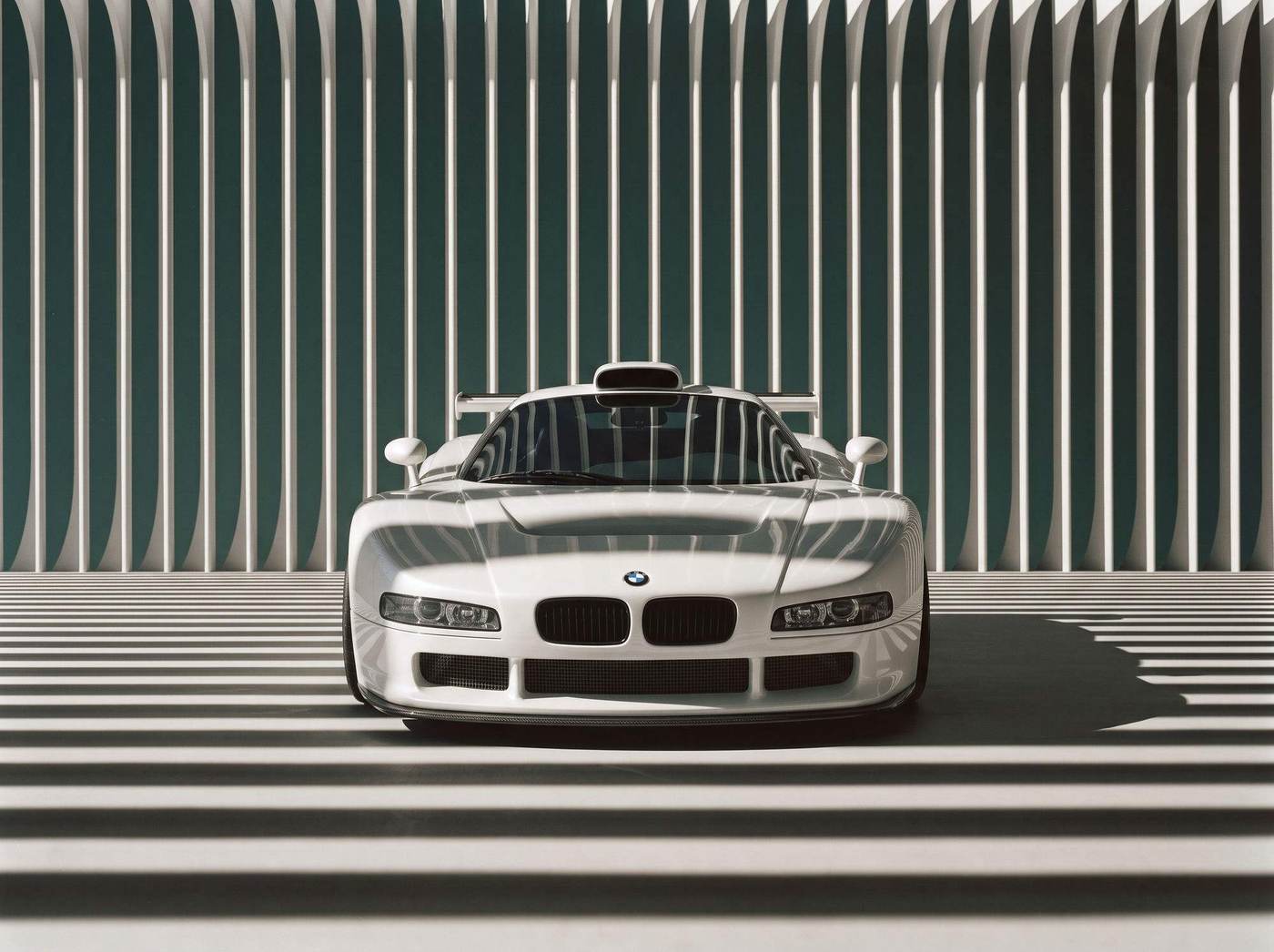 un-010, the BMW M8 GT1